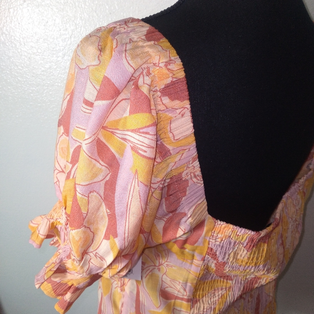 Nine West Wome's Twist Front Floral Puff Sleeve Top- Size Large - Picture 10 of 12